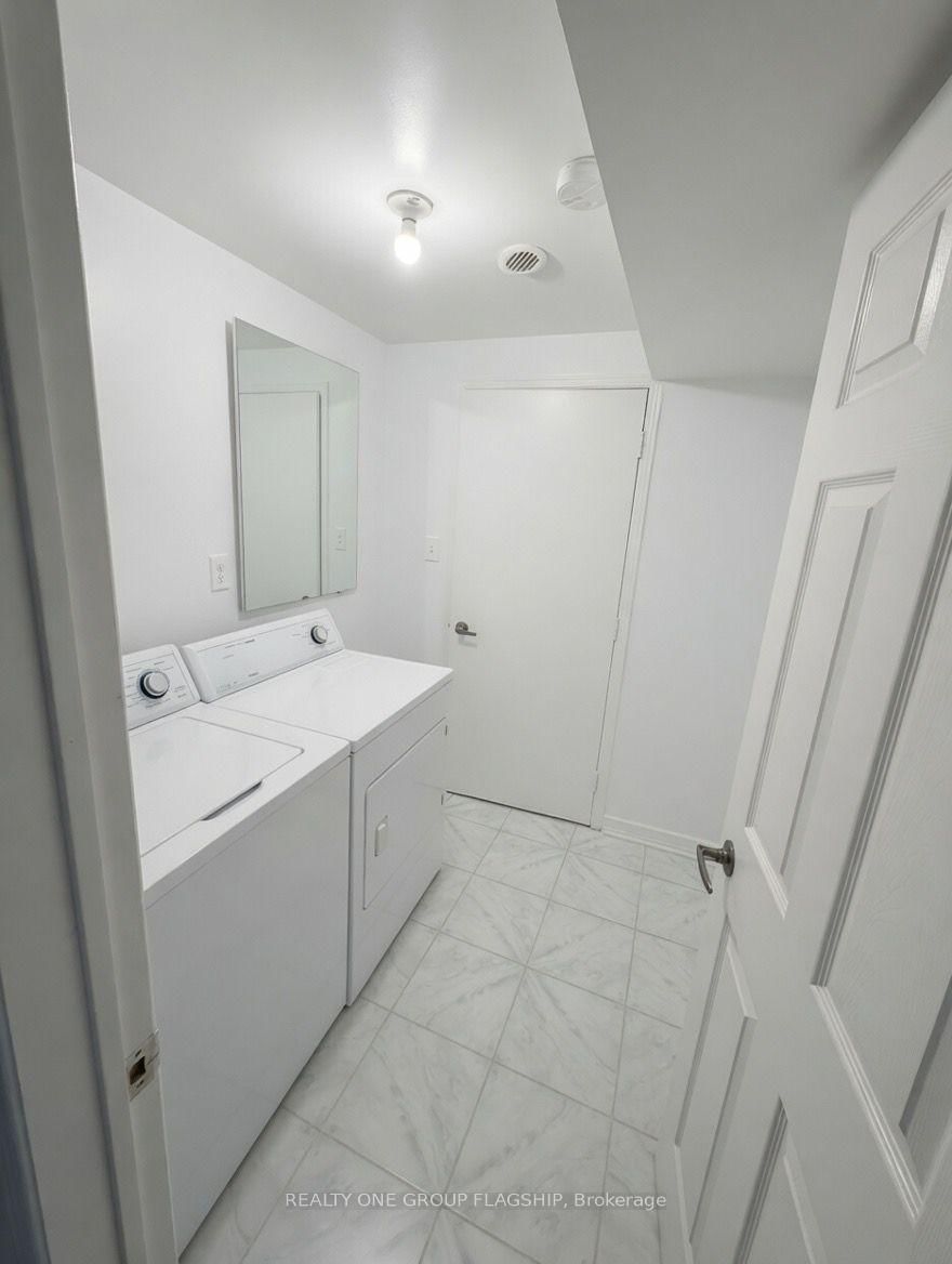 560 Garden Walk - Photo 3