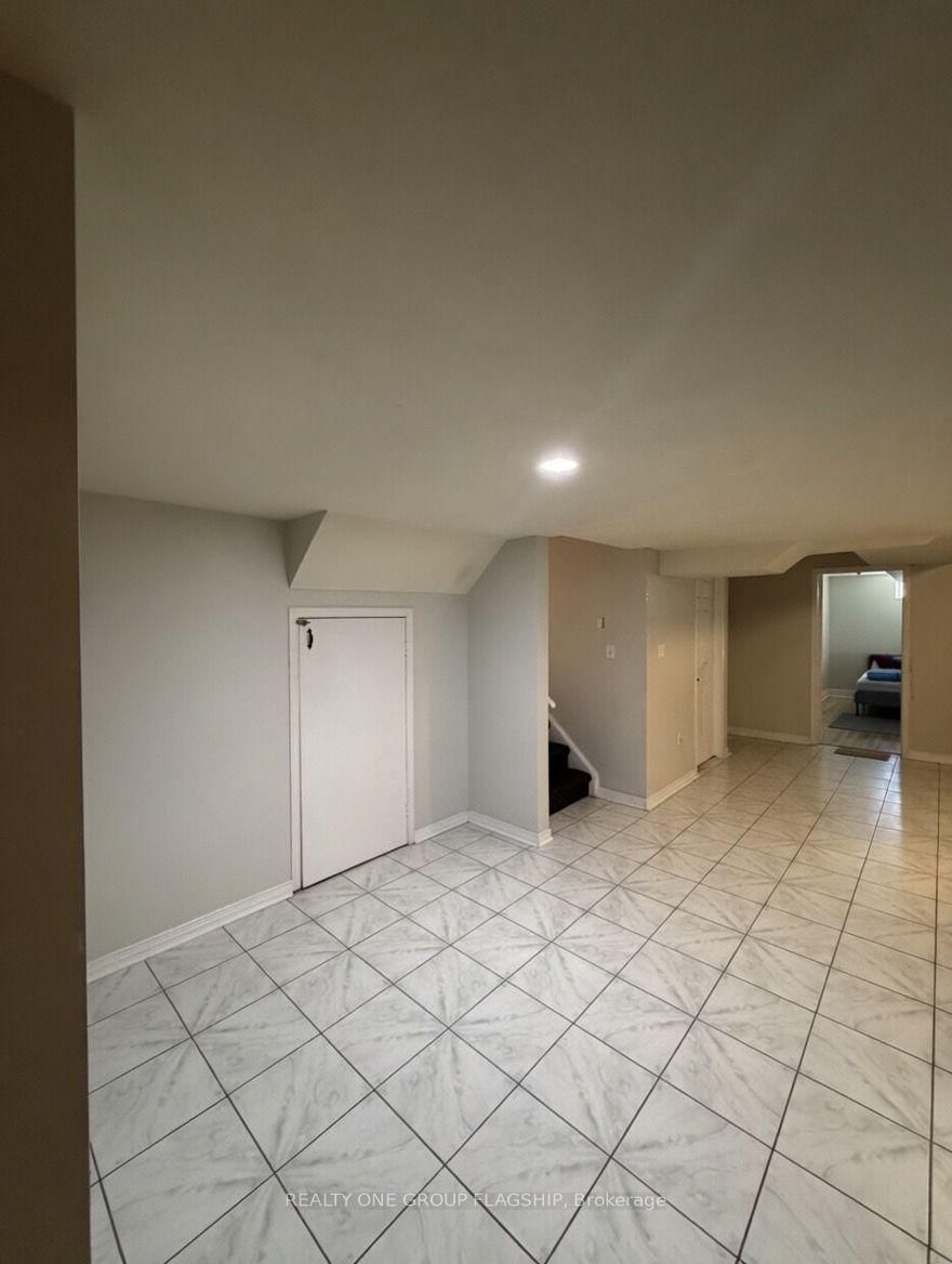 560 Garden Walk - Photo 5