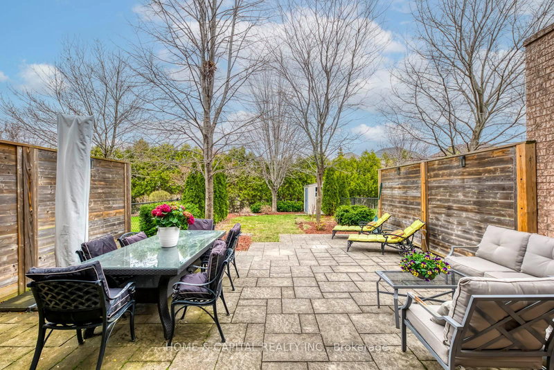 2287 KINGFISHER Crt, Oakville, L6M 3Z3 | Image 3