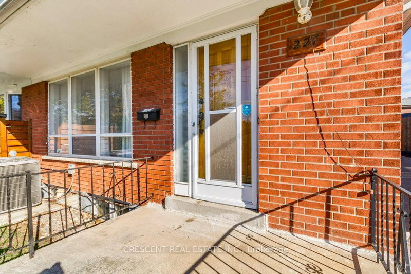 227 Verobeach Blvd, Toronto, M9M 1R4 | Image 3