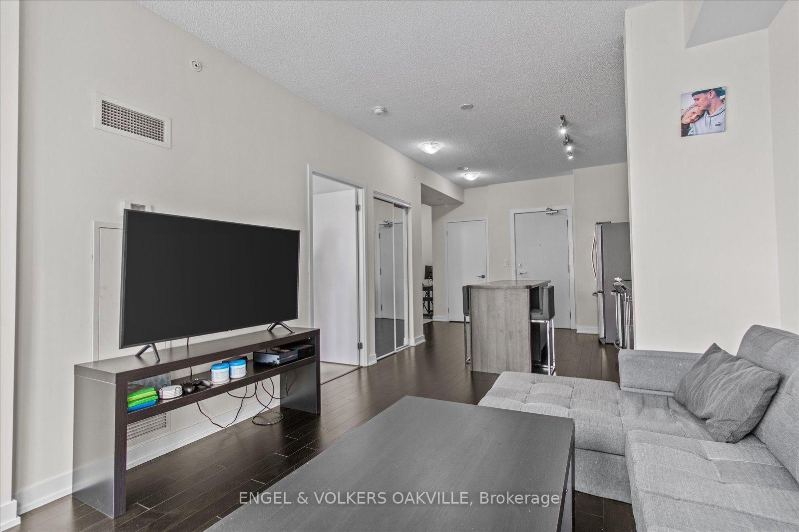 510 Curran Place, Unit 1105 - Photo 3