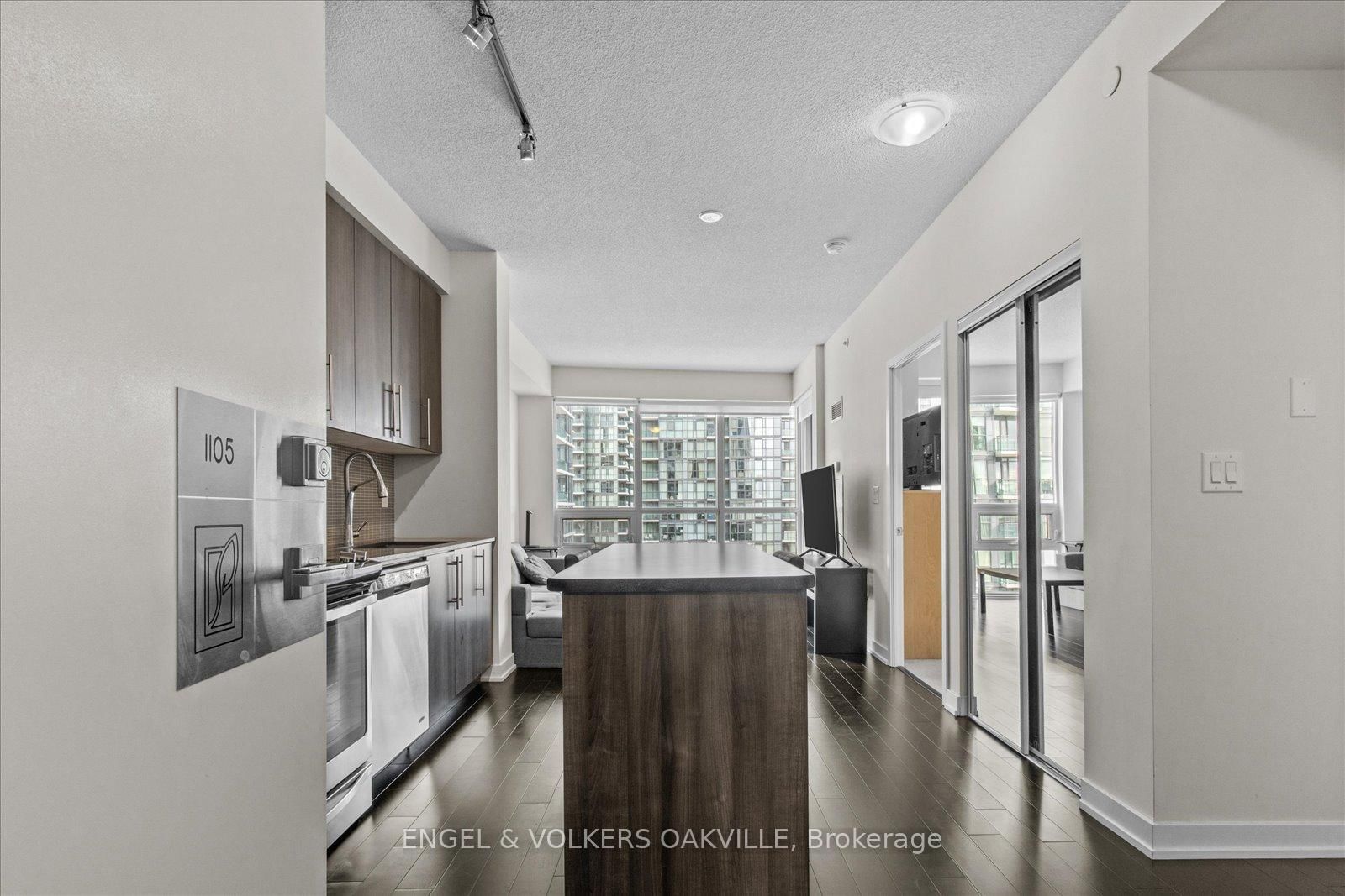 510 Curran Place, Unit 1105 - Photo 7