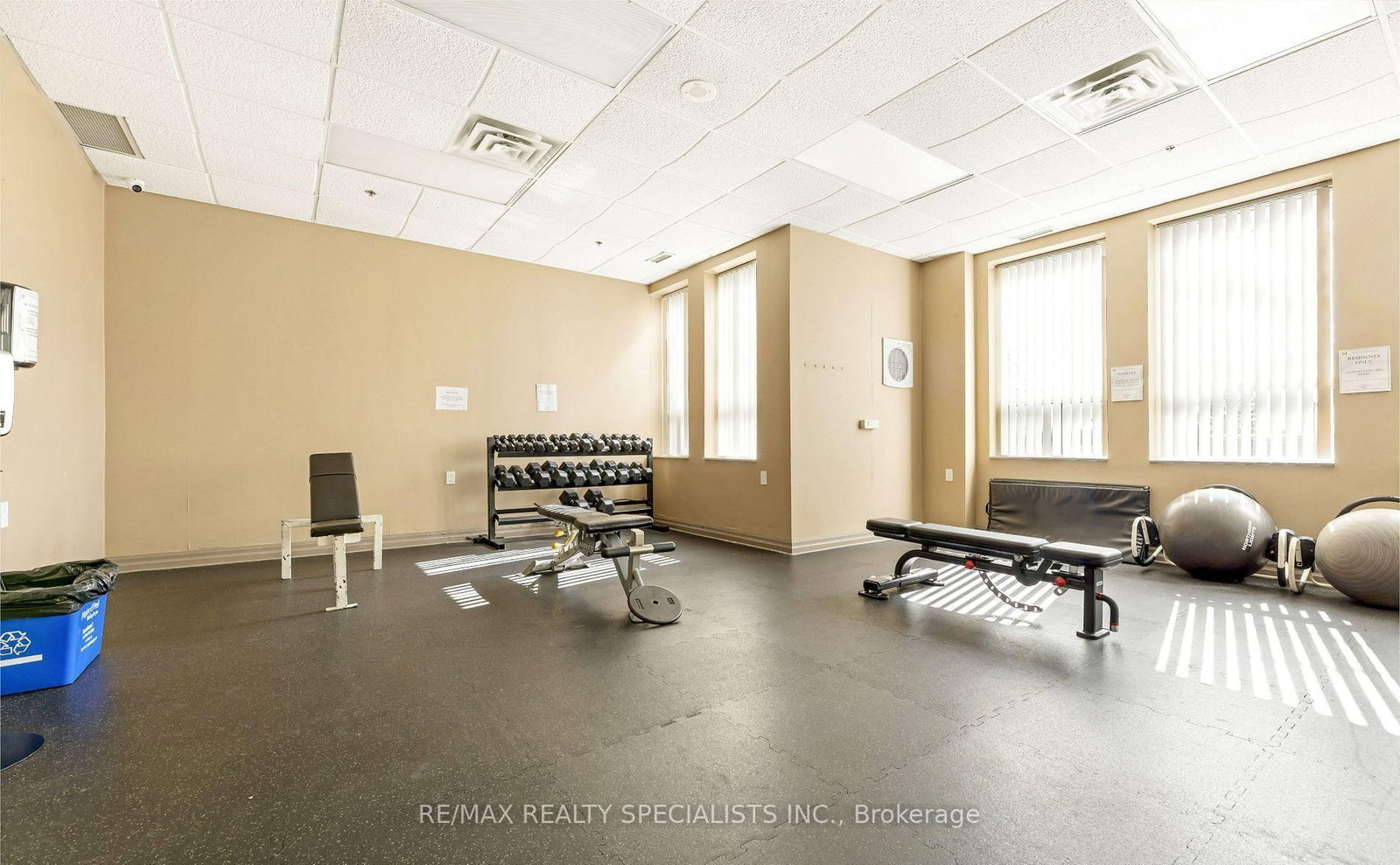 4879 Kimbermount Avenue, Unit 810 - Photo 9