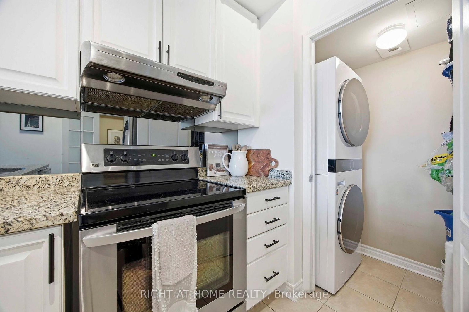 1 Elm Street W, Unit 2404 - Photo 6