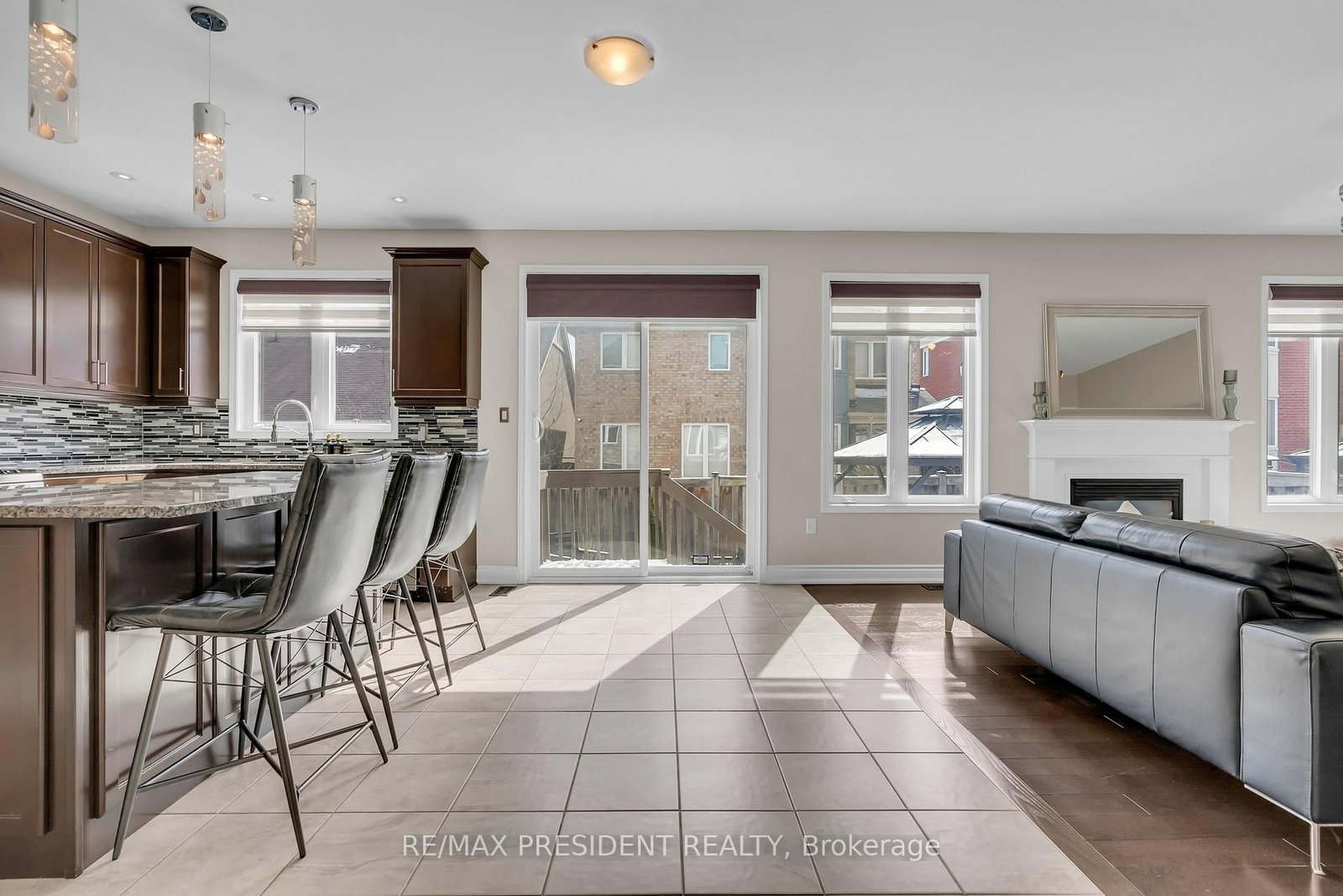 Detached House for sale at 306 Pringle Avenue, Milton, Ontario, L9T 7N2 - Scott - MLS: W13001746