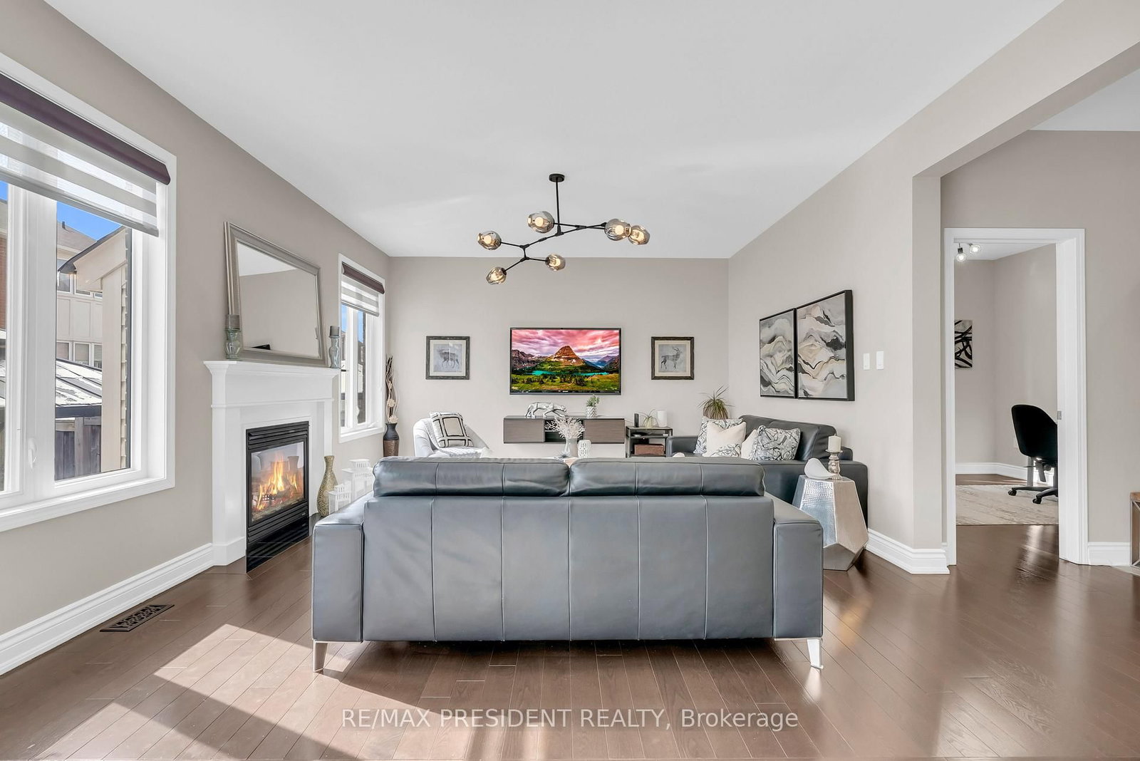 Detached House for sale at 306 Pringle Avenue, Milton, Ontario, L9T 7N2 - Scott - MLS: W13001746