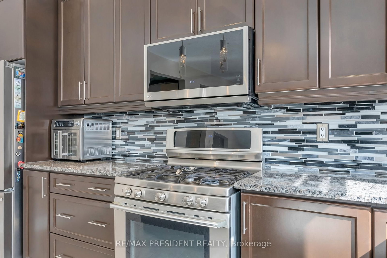 Detached House for sale at 306 Pringle Avenue, Milton, Ontario, L9T 7N2 - Scott - MLS: W13001746