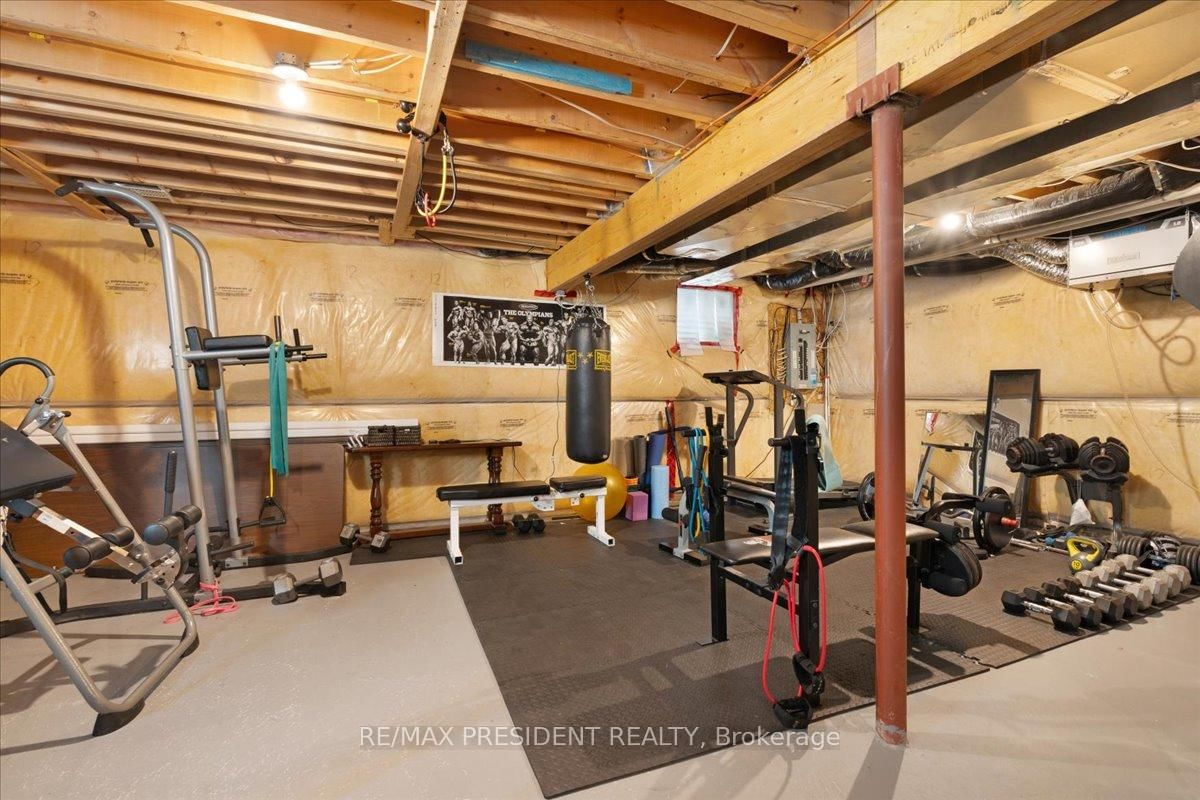 Detached House for sale at 306 Pringle Avenue, Milton, Ontario, L9T 7N2 - Scott - MLS: W13001746