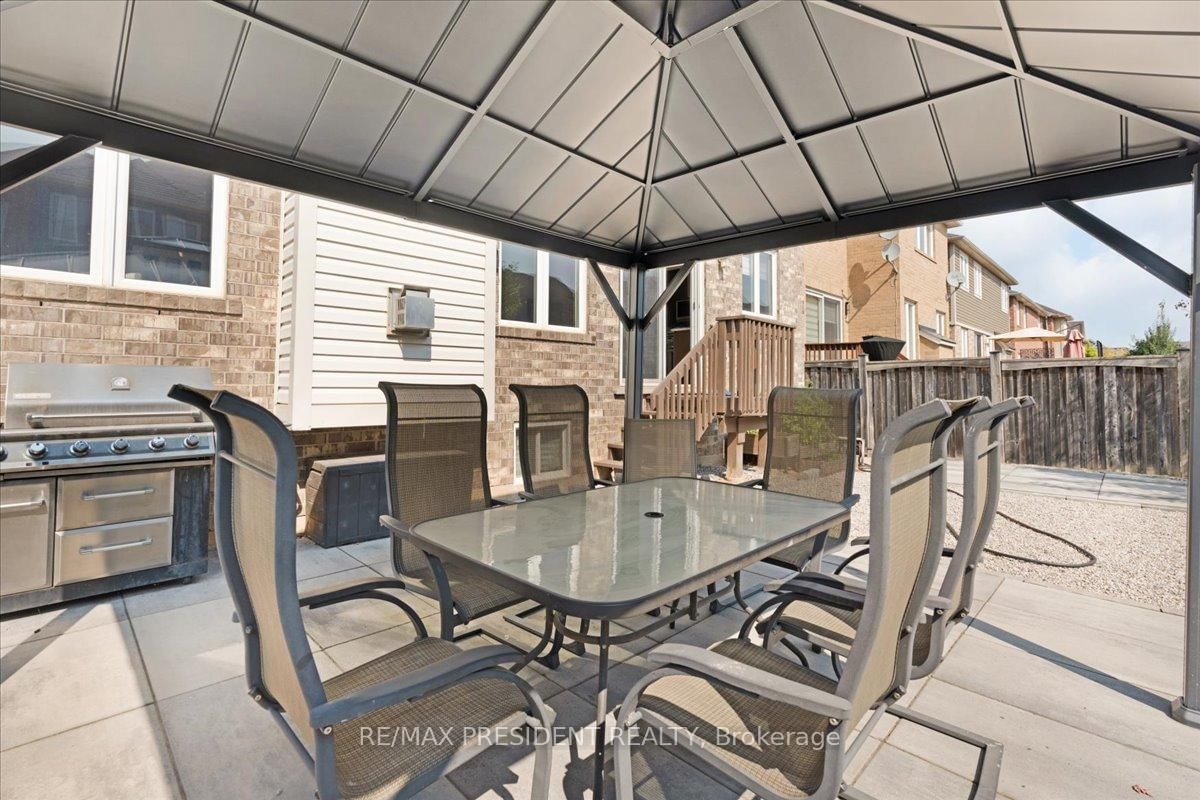 Detached House for sale at 306 Pringle Avenue, Milton, Ontario, L9T 7N2 - Scott - MLS: W13001746