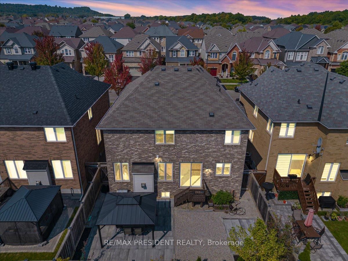 Detached House for sale at 306 Pringle Avenue, Milton, Ontario, L9T 7N2 - Scott - MLS: W13001746