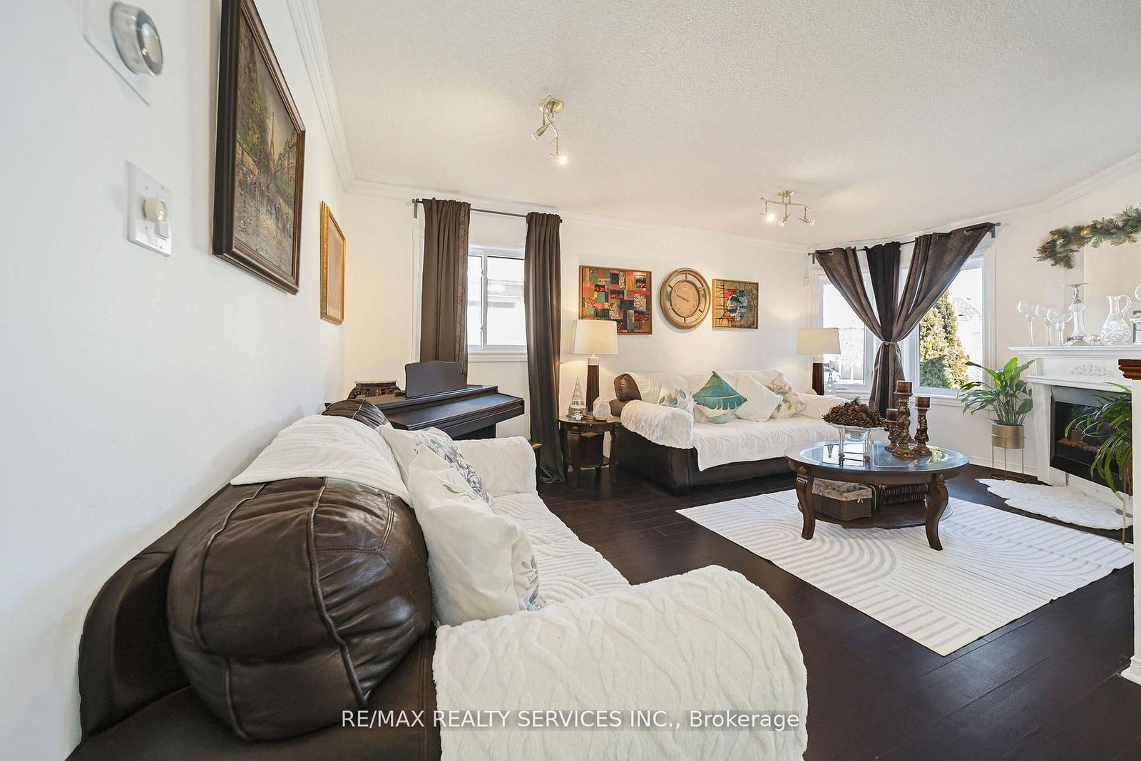 Detached House for sale at 27 Suncrest Drive, Brampton, Ontario, L6X 4L5 - Brampton West - MLS: W13001822