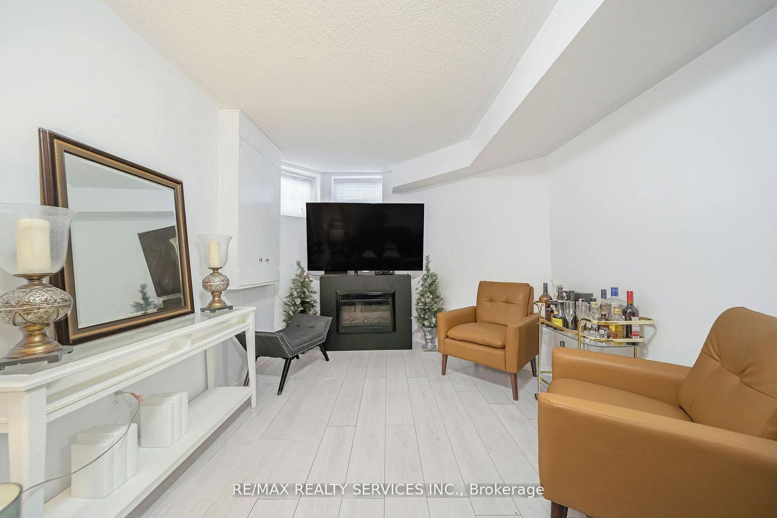 Detached House for sale at 27 Suncrest Drive, Brampton, Ontario, L6X 4L5 - Brampton West - MLS: W13001822