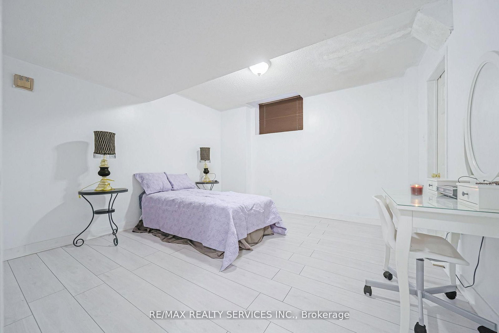 Detached House for sale at 27 Suncrest Drive, Brampton, Ontario, L6X 4L5 - Brampton West - MLS: W13001822