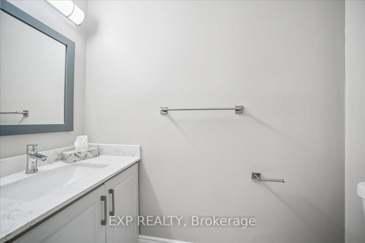 Detached House for sale at 44 Newcastle Crescent, Brampton, Ontario, L6S 3Y8 - Westgate - MLS: W13001866