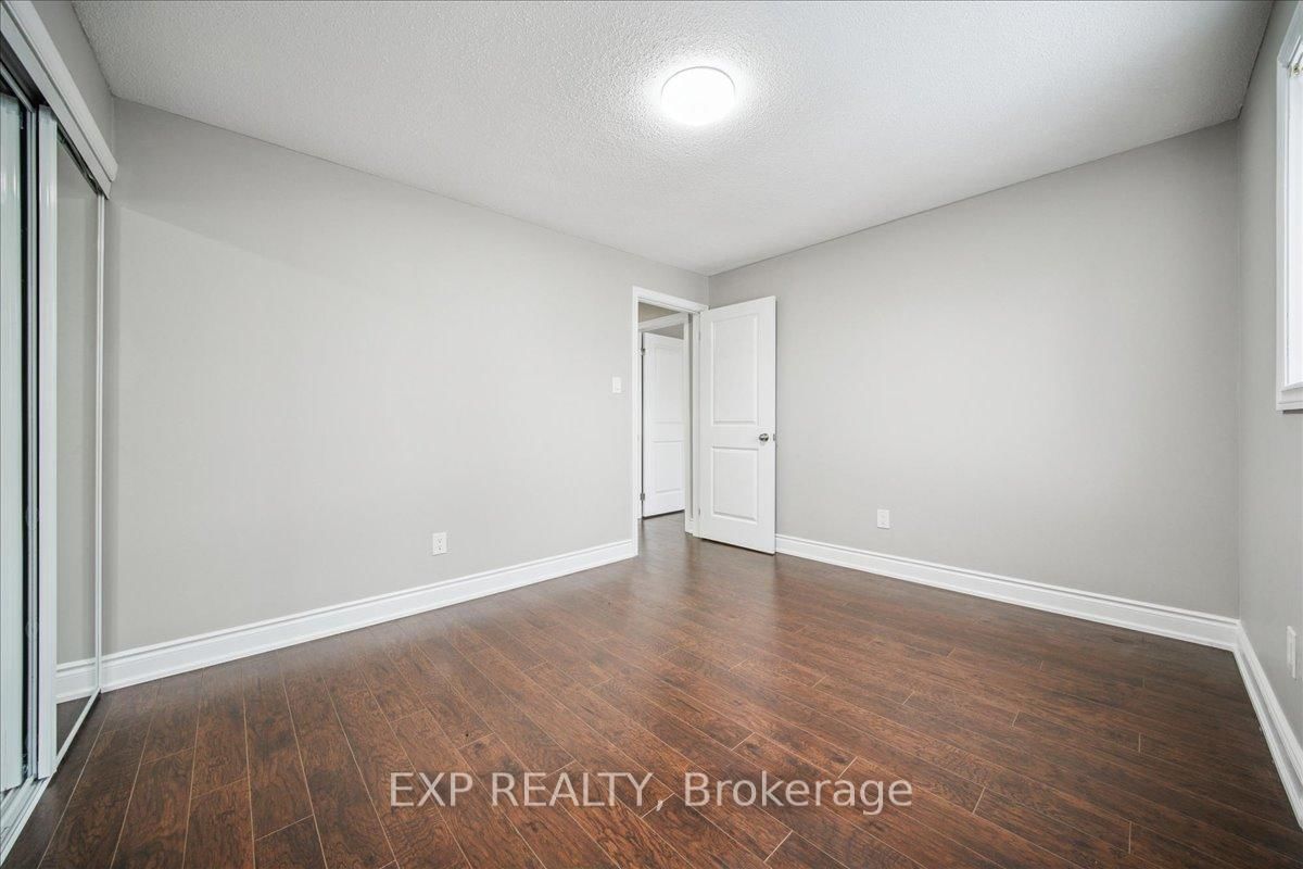 Detached House for sale at 44 Newcastle Crescent, Brampton, Ontario, L6S 3Y8 - Westgate - MLS: W13001866