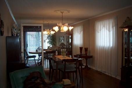 4255 Wakefield Cres, Mississauga, L5C4M5 | Image 3