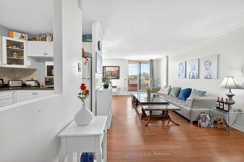 401 - 1881 Jane St, Toronto, M9N 3S7 | Image 3