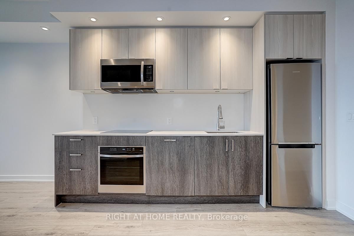 1926 Lakeshore Boulevard W, Unit 2817 - Photo 11