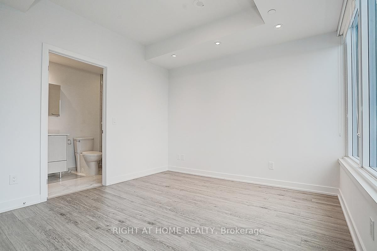1926 Lakeshore Boulevard W, Unit 2817 - Photo 21