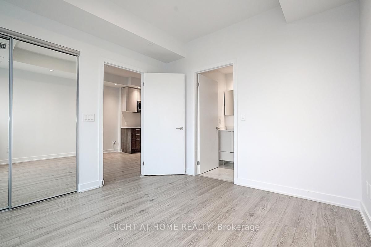 1926 Lakeshore Boulevard W, Unit 2817 - Photo 22