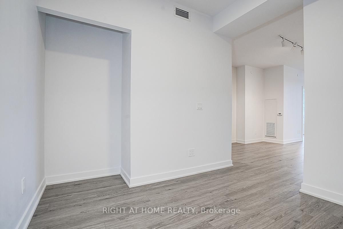 1926 Lakeshore Boulevard W, Unit 2817 - Photo 27