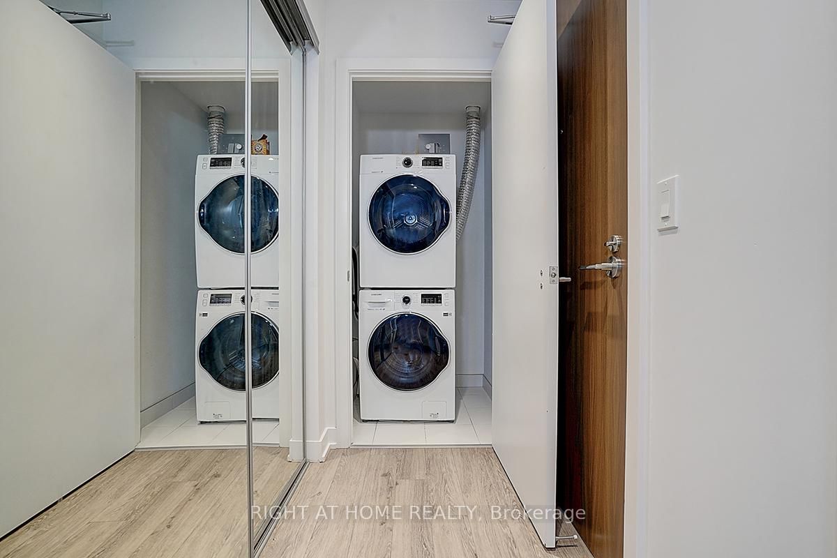 1926 Lakeshore Boulevard W, Unit 2817 - Photo 32