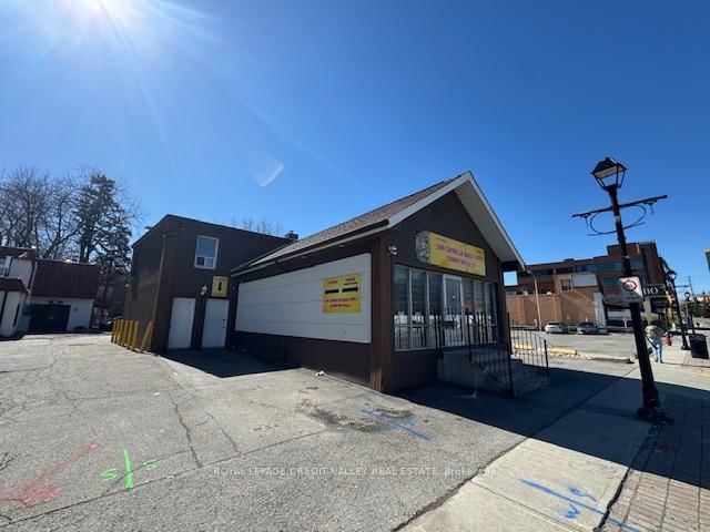 23 George St N, Brampton, L6X 1R3 | Image 2