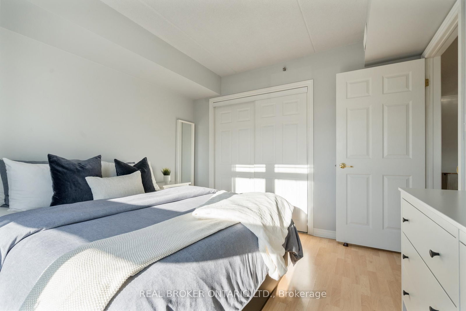 4450 Fairview Street, Unit 304 - Photo 16