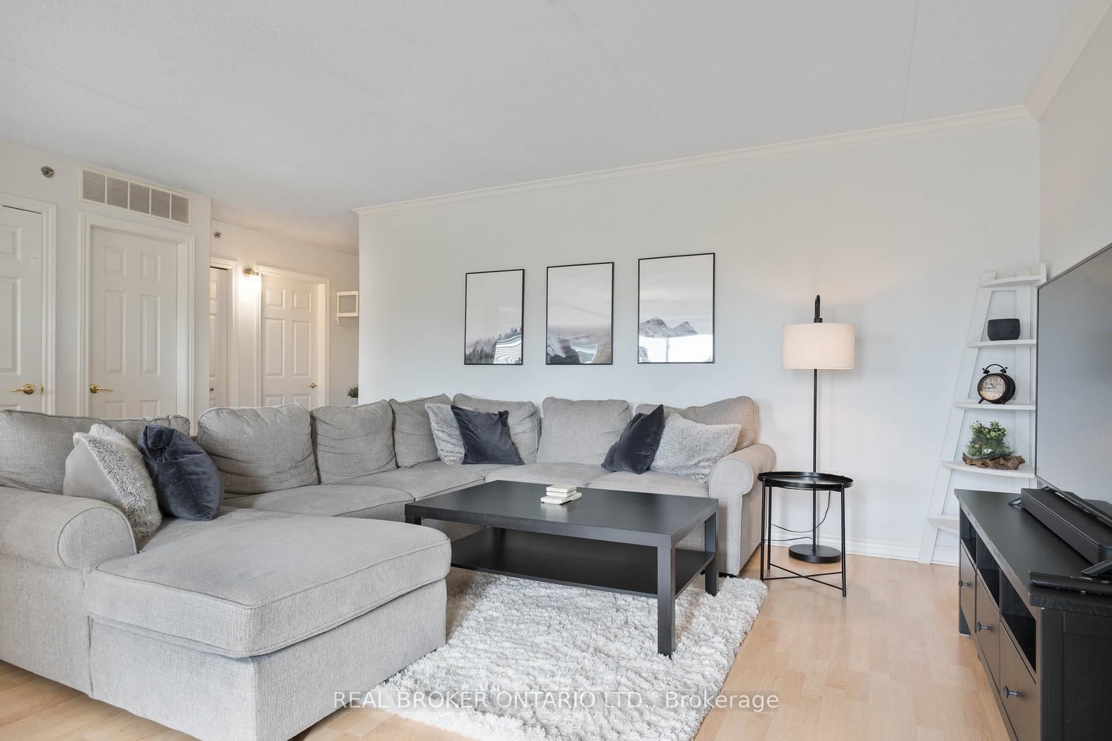 4450 Fairview Street, Unit 304 - Photo 7