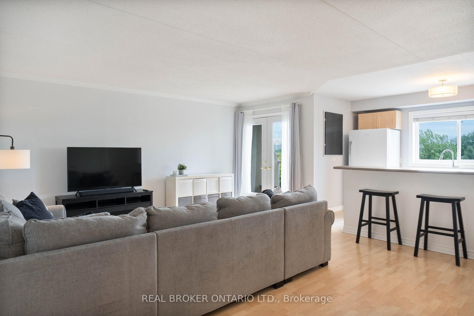 4450 Fairview Street, Unit 304 - Photo 8