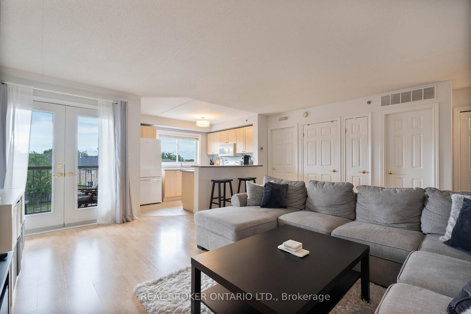 4450 Fairview Street, Unit 304 - Photo 9