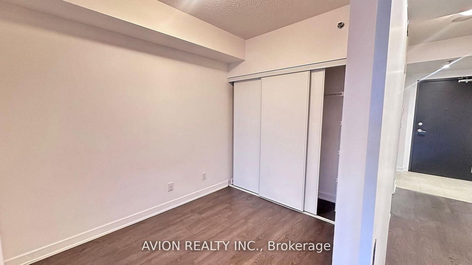 11 Superior Avenue, Unit 611 - Photo 6