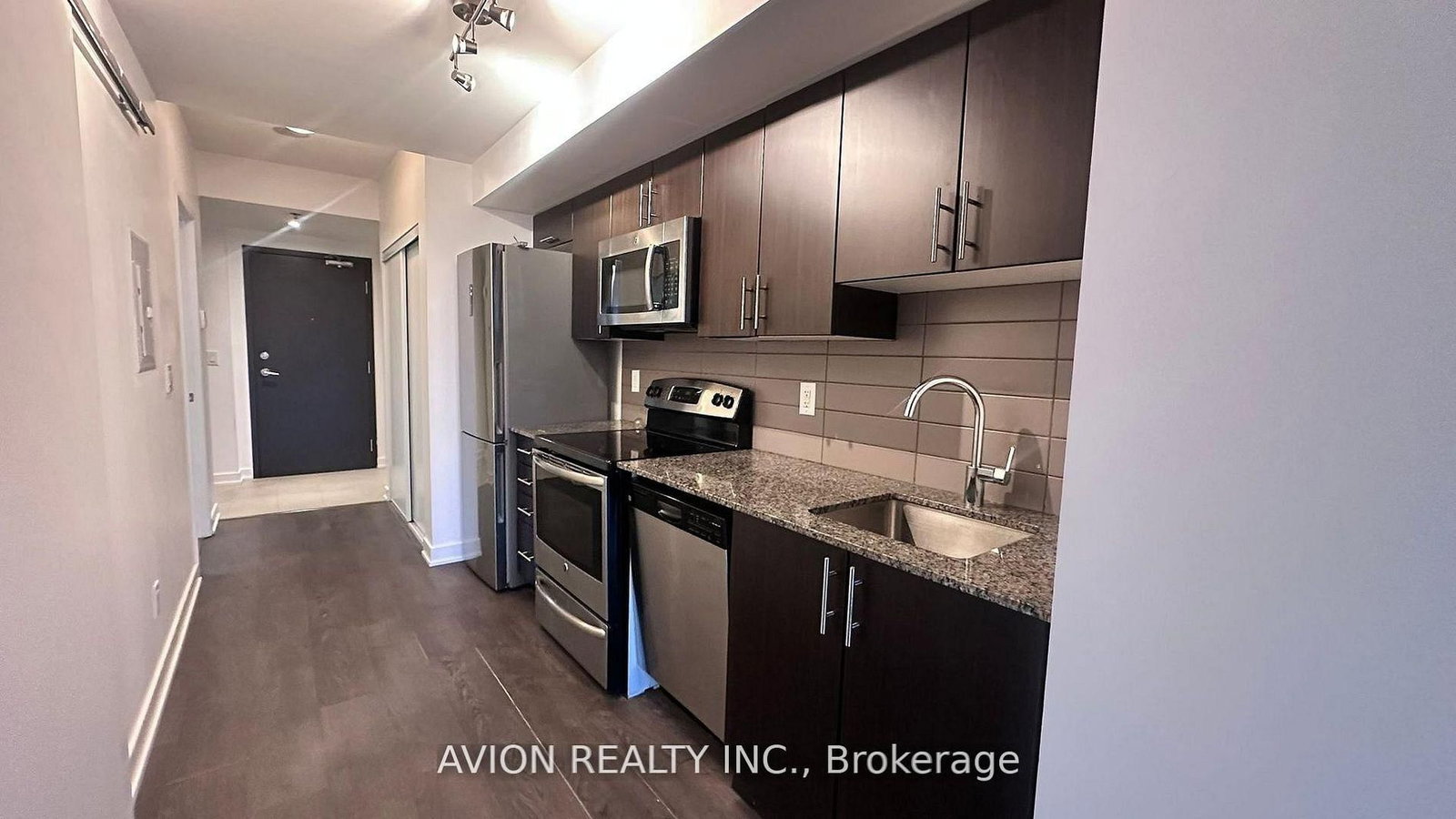 11 Superior Avenue, Unit 611 - Photo 9