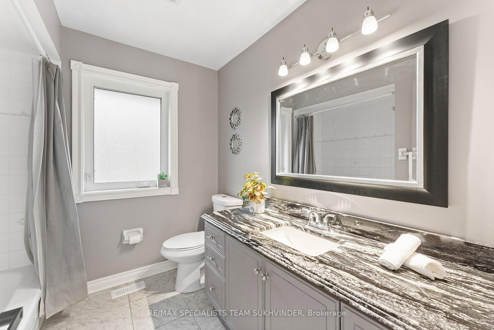 Detached House for sale at 15 Country Lane Drive, Caledon, Ontario, L7E 0B4 - Palgrave - MLS: W13002070