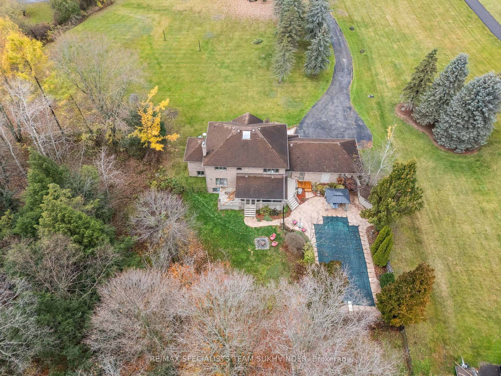 Detached House for sale at 15 Country Lane Drive, Caledon, Ontario, L7E 0B4 - Palgrave - MLS: W13002070