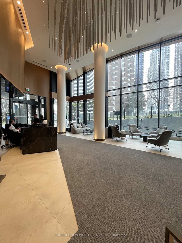 1804 - 60 Central Park Roadway