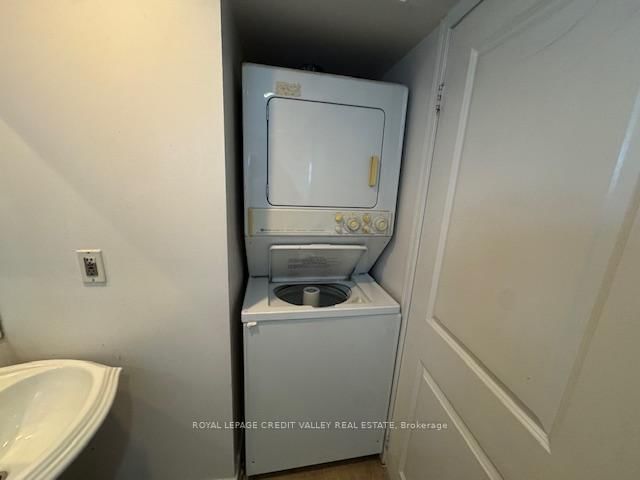 23 George Street N - Photo 8