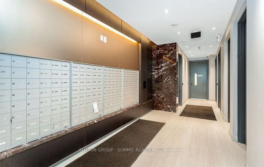 8010 Derry Road W, Unit 1005 - Photo 16