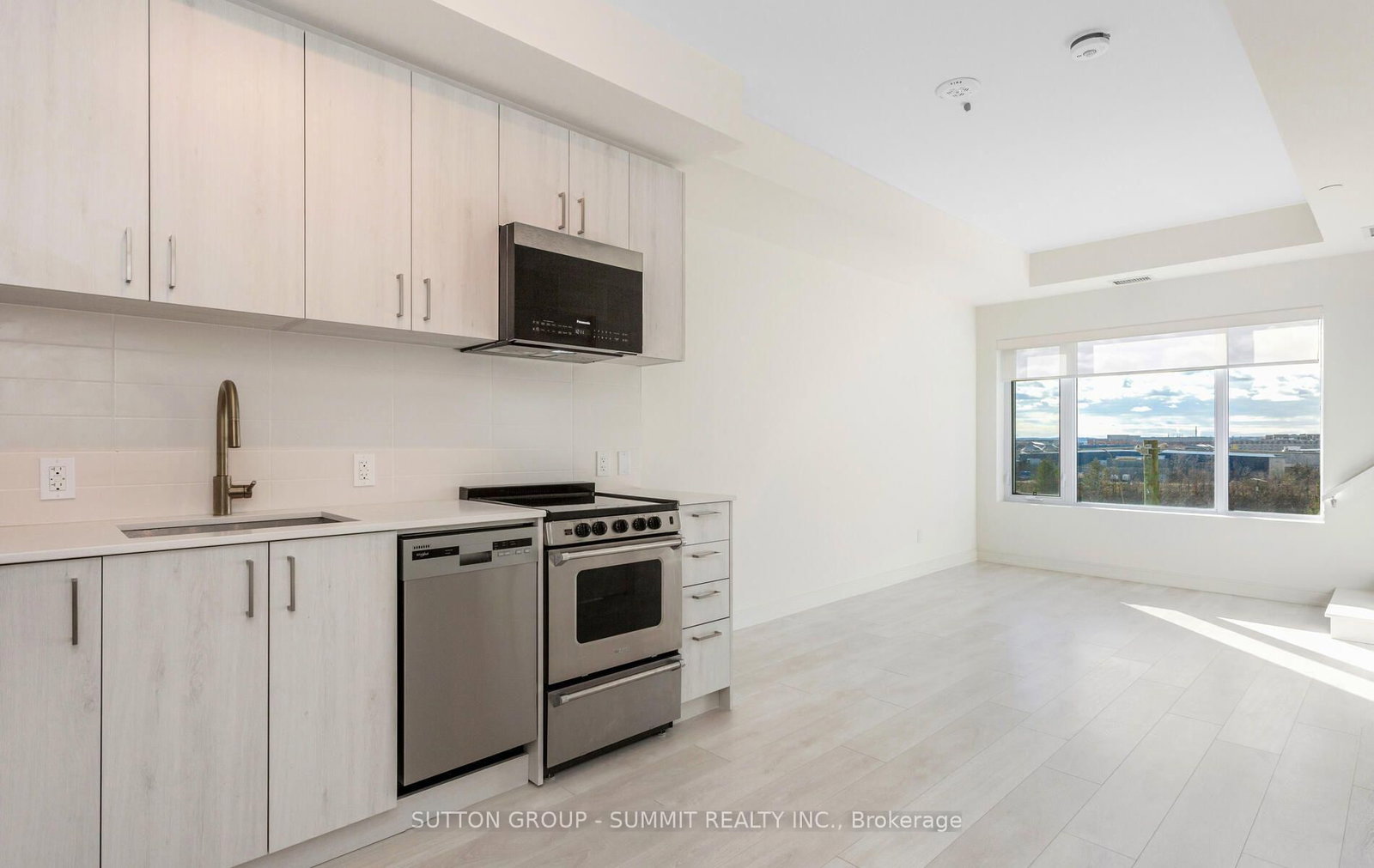 8010 Derry Road W, Unit 1005 - Photo 6