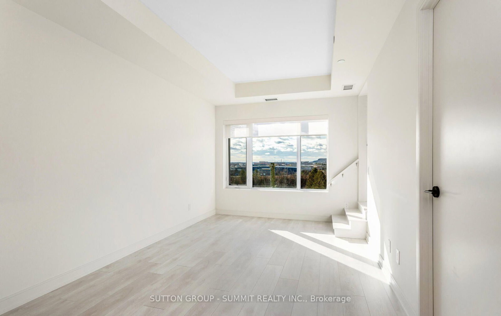 8010 Derry Road W, Unit 1005 - Photo 8