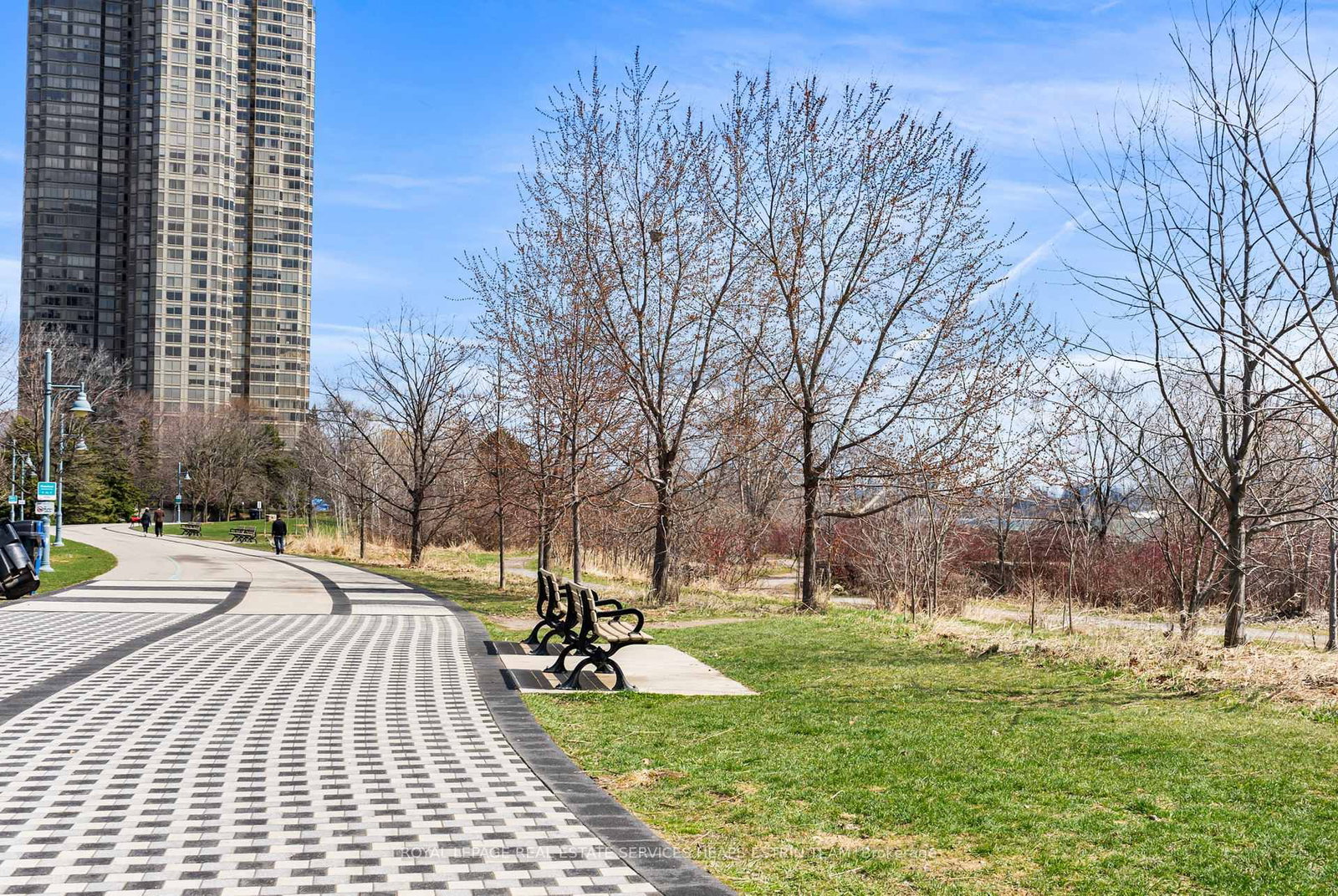 5 Marine Parade Drive, Unit 223 - Photo 34