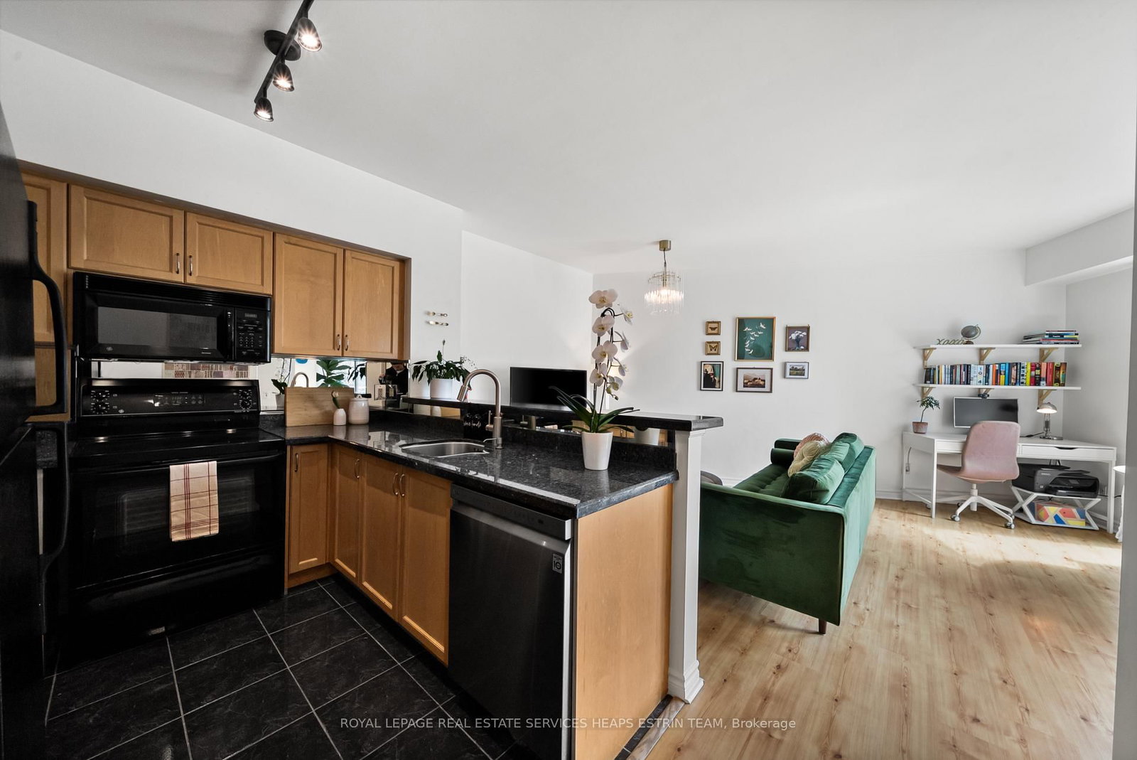 5 Marine Parade Drive, Unit 223 - Photo 6