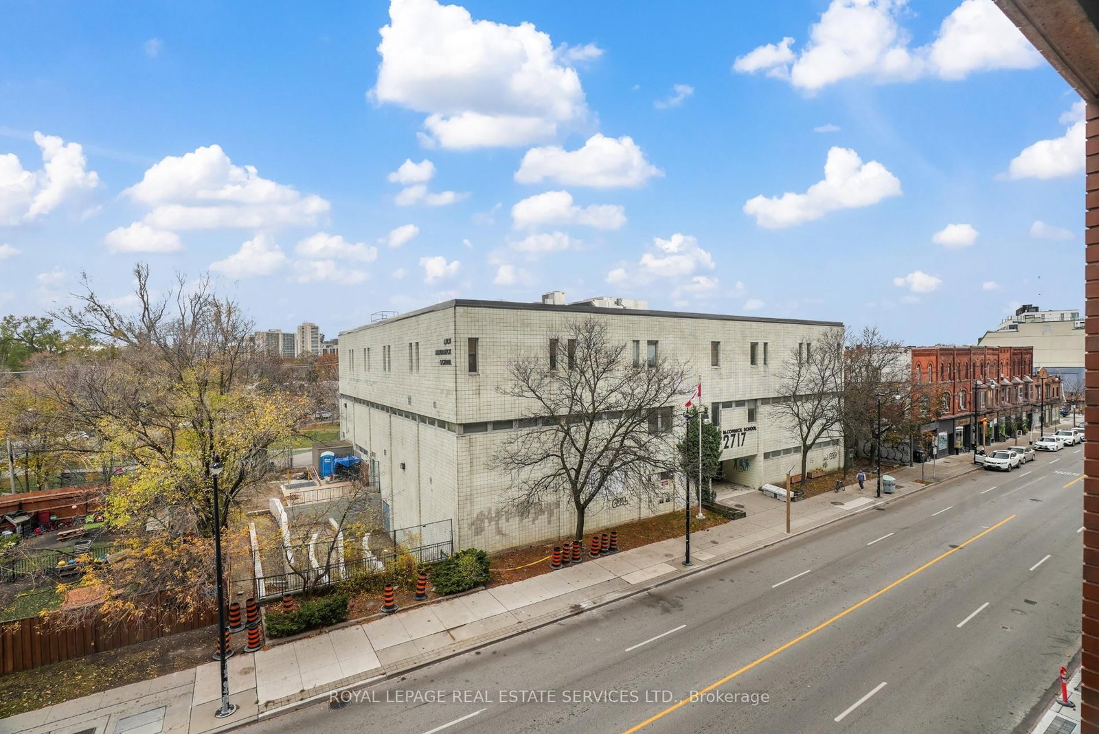 2720 Dundas Street W, Unit 302 - Photo 19