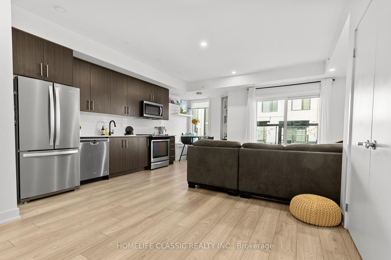 3476 Widdicombe Way, Unit 9 - Photo 6