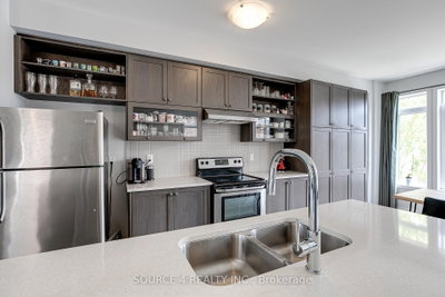 379 Ladycroft Mississauga,ON L5A 1E7 — Photo 11