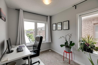 379 Ladycroft Mississauga,ON L5A 1E7 — Photo 28