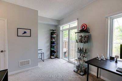 379 Ladycroft Mississauga,ON L5A 1E7 — Photo 32