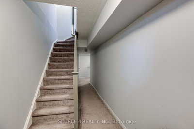 379 Ladycroft Mississauga,ON L5A 1E7 — Photo 34
