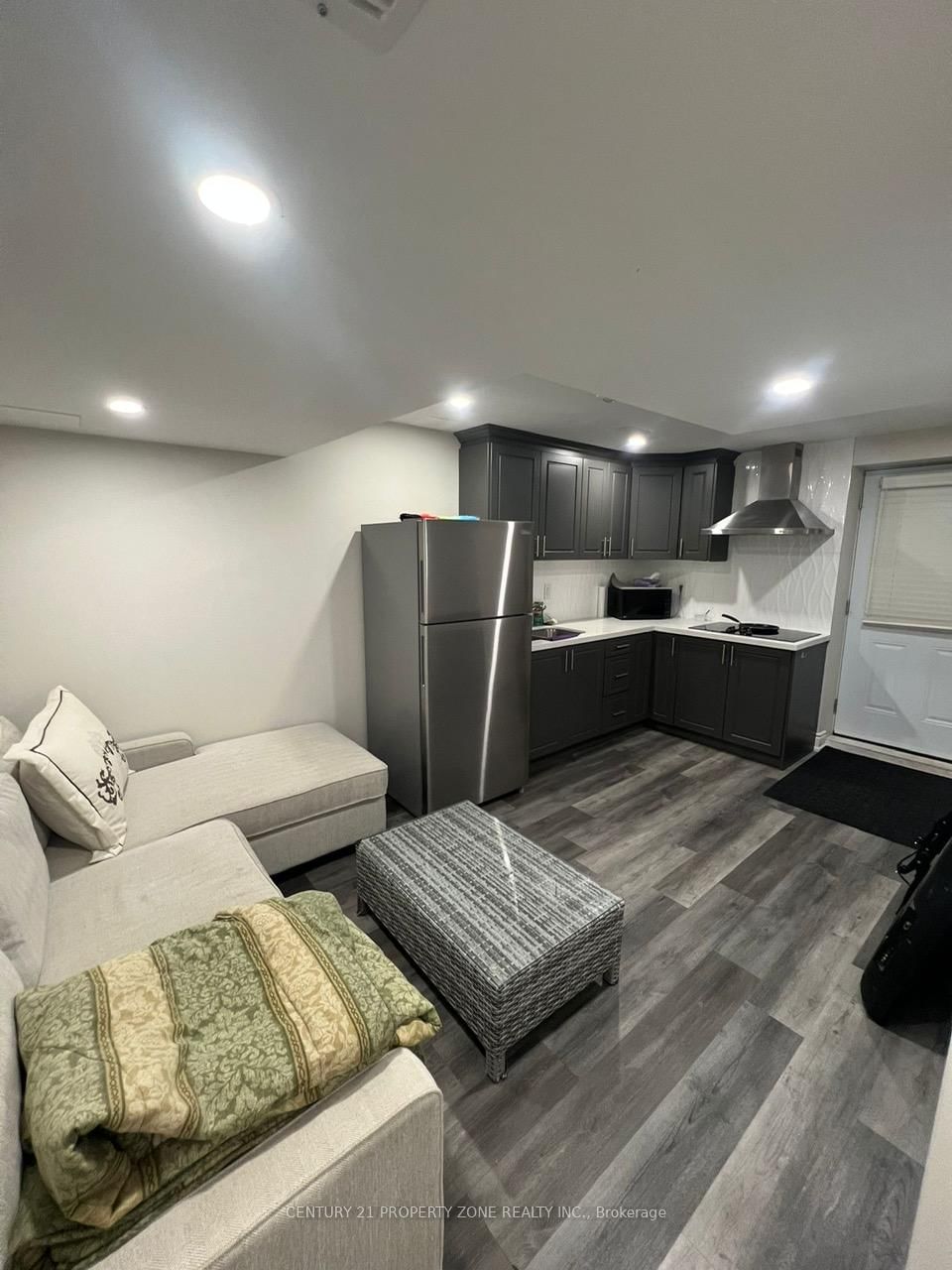 1568 Gainer Crescent - Photo 2