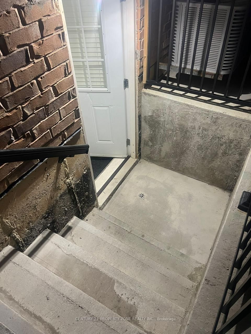 1568 Gainer Crescent - Photo 4